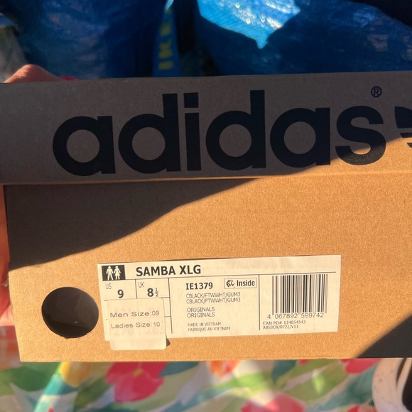 Adidas Men's size 9, ladies size 10 sneakers Black and White Running Sneakers - Picture 3 of 6